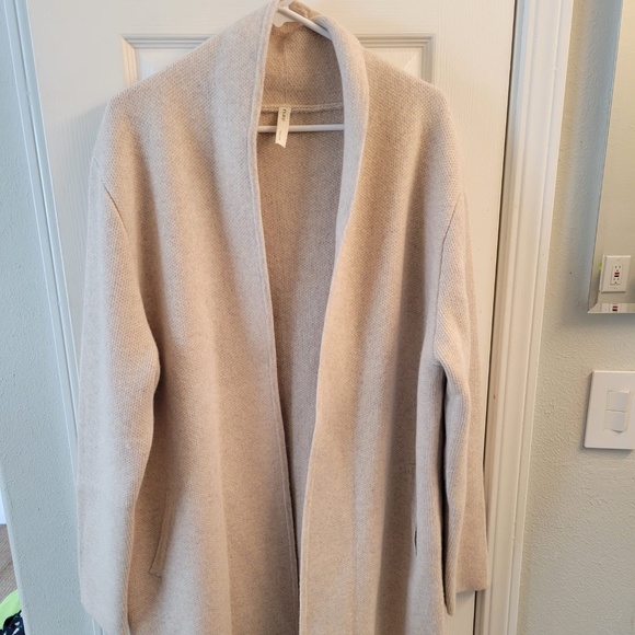 Nap yak wool cardigan medium vguc - Picture 2 of 5